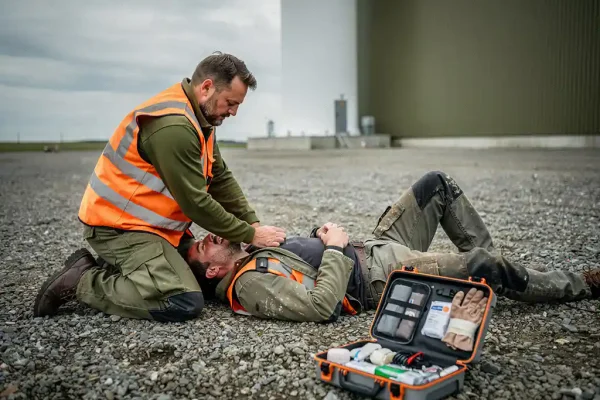 Hoe organiseer je BHV training voor medewerkers op afgelegen locaties?