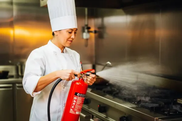 Welke BHV cursus eisen gelden voor horecabedrijven?